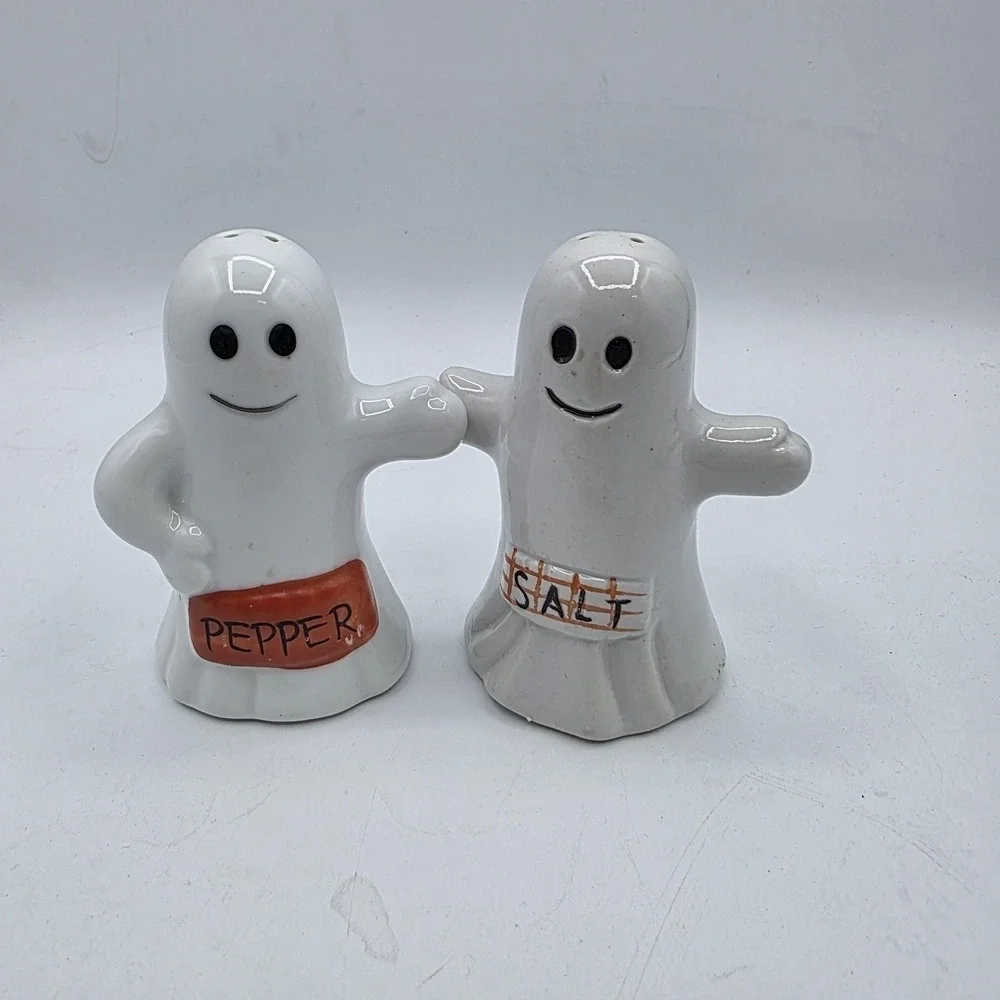 Vtg Ghost Salt &‎ Pepper Shakers Ceramic Small White Set Of 2 Halloween Decor